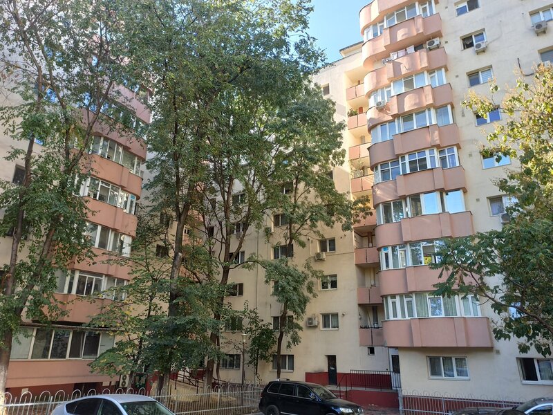 Timpuri Noi, 7 min. metrou, 2 cam. dec., parter, pretabil firma/birou.